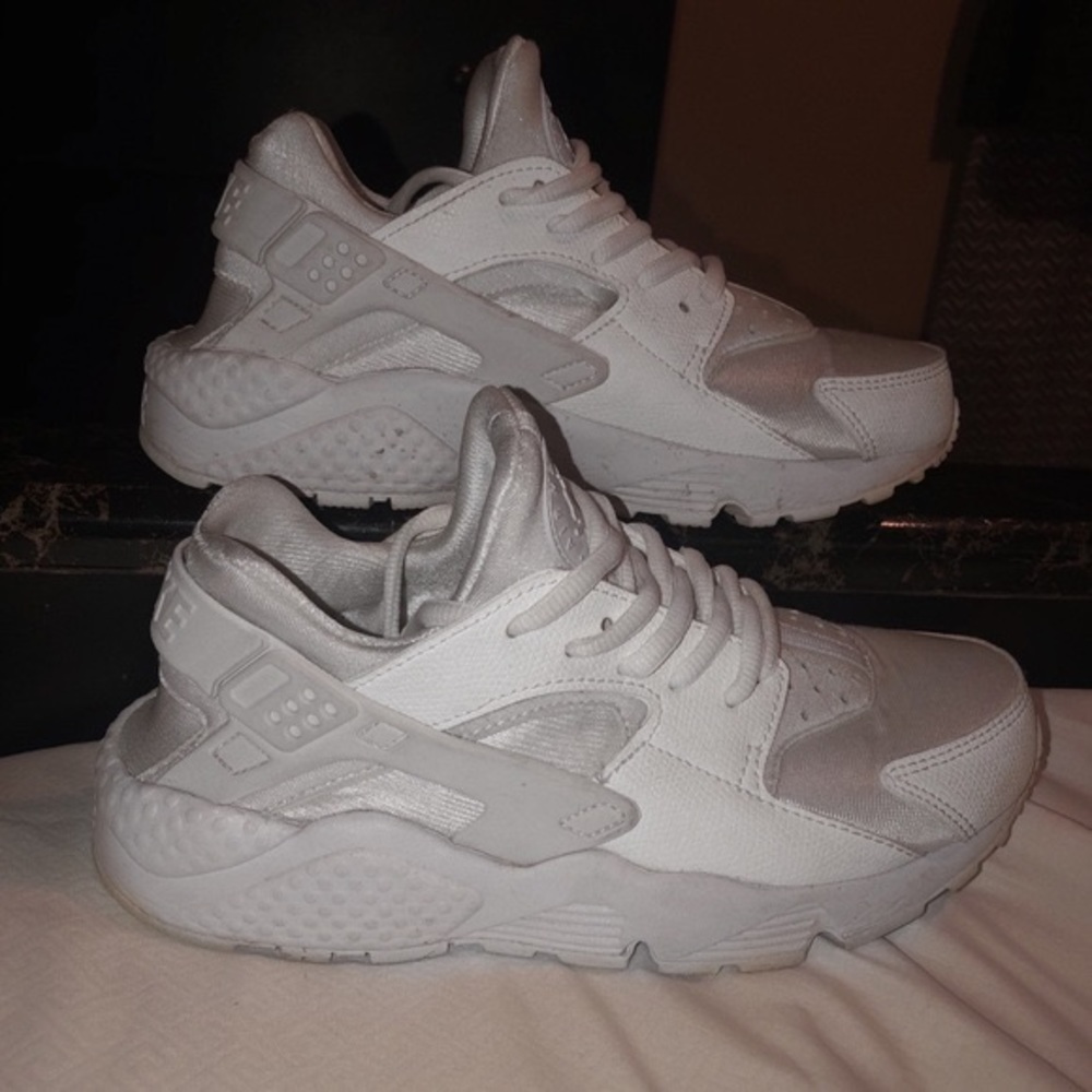 White huraches